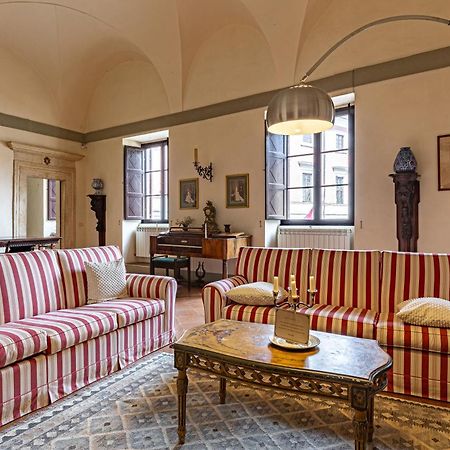 Apartamento Palazzo Costanti - A 8 Minuti Dalle Terme San Quirico dʼOrcia Exterior foto